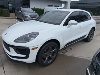 Used 2024 Porsche Macan image 1