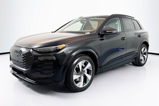 New 2025 Audi Q6 e-tron Prestige image 1