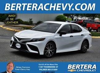 Used 2023 Toyota Camry SE image 1