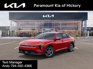 New 2025 Kia K4 LXS image 1