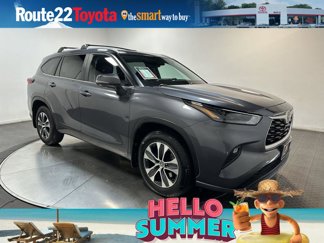 Certified 2023 Toyota Highlander XLE image 1