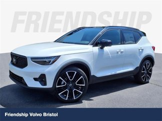 New 2026 Volvo XC40 B5 Ultra image 1