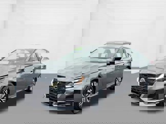 Used 2024 Nissan Altima 2.5 SV image 1