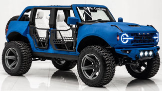 Used 2025 Ford Bronco Big Bend w/ Black Appearance Package image 1