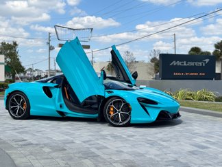 Used 2025 McLaren Artura Spider image 1