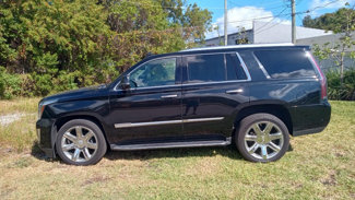 Used 2019 Cadillac Escalade Luxury image 1