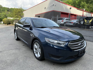 Used 2017 Ford Taurus SE image 1