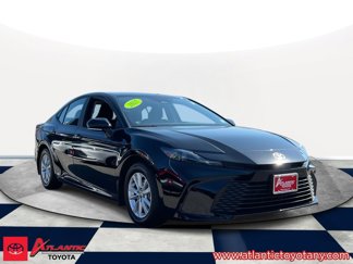 Used 2025 Toyota Camry LE image 1