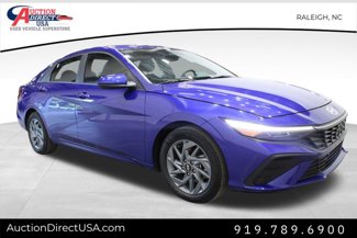 Used 2024 Hyundai Elantra SEL image 1
