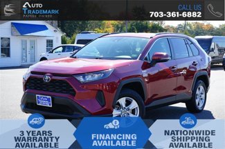 Used 2021 Toyota RAV4 LE image 1