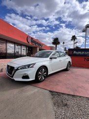Used 2022 Nissan Altima 2.5 SV w/ SV Premium Package image 1