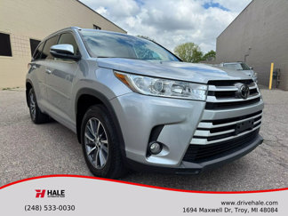 Used 2018 Toyota Highlander XLE image 1