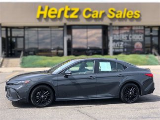 Used 2025 Toyota Camry SE image 1