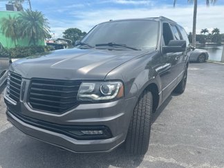 Used 2017 Lincoln Navigator Select image 1