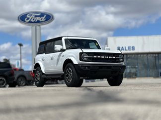 New 2025 Ford Bronco Outer Banks image 1