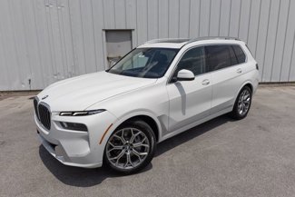 New 2025 BMW X7 xDrive40i image 1