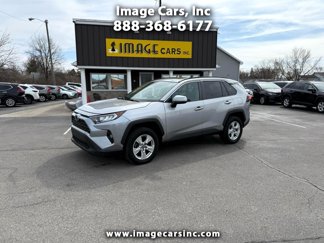 Used 2019 Toyota RAV4 XLE w/ Convenience Package image 1