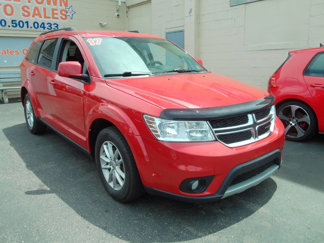 Used 2017 Dodge Journey SXT w/ Comfort/Convenience Group image 1