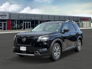 New 2025 Nissan Pathfinder SL w/ Black Appearance Package image 1