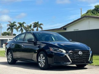 Used 2025 Nissan Altima 2.5 S image 1