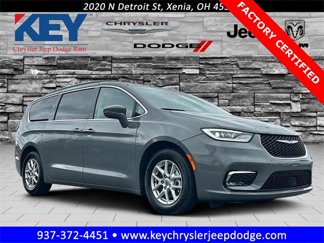 Certified 2022 Chrysler Pacifica Touring-L image 1