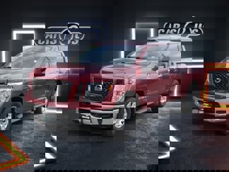 Used 2019 Nissan Titan SV image 1