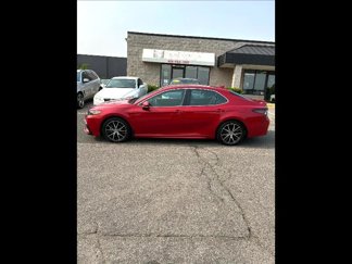 Used 2023 Toyota Camry SE image 1