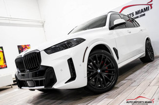 Used 2024 BMW X5 sDrive40i w/ M Sport Package image 1