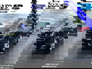 Used 2024 GMC Terrain SLE image 1