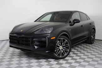 Certified 2024 Porsche Cayenne Turbo image 1