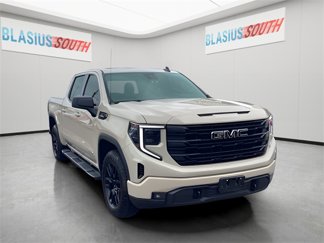 Used 2023 GMC Sierra 1500 Elevation image 1
