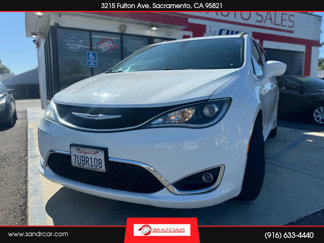 Used 2017 Chrysler Pacifica Touring-L image 1