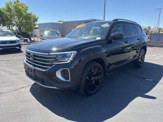 Used 2025 Volkswagen Atlas SE image 1