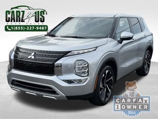 Used 2024 Mitsubishi Outlander SE image 1