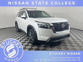 New 2025 Nissan Pathfinder SV image 1