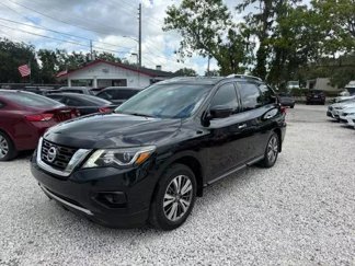Used 2019 Nissan Pathfinder S image 1