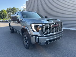 Used 2025 GMC Sierra 3500 Denali w/ Denali Reserve Package image 1