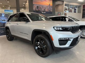 New 2025 Jeep Grand Cherokee Limited w/ Black Appearance Package image 1