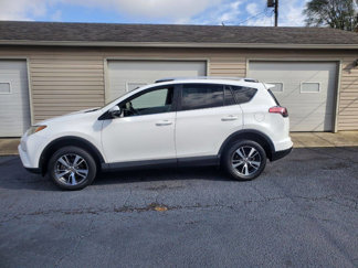 Used 2016 Toyota RAV4 XLE image 1