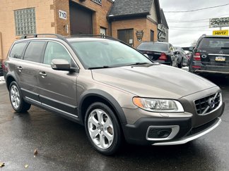 Used 2010 Volvo XC70 T6 image 1