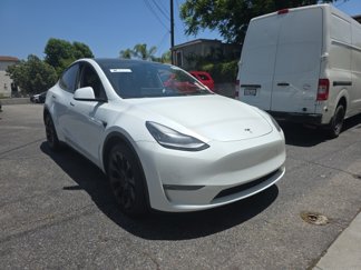 Used 2022 Tesla Model Y Long Range image 1