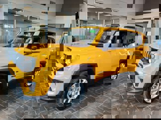New 2023 Jeep Renegade Latitude w/ Premium Group image 1