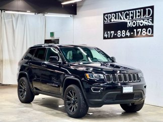 Used 2021 Jeep Grand Cherokee Laredo image 1