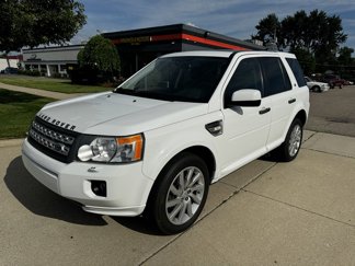 Used 2011 Land Rover LR2 HSE image 1