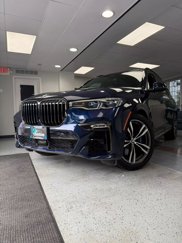 Used 2021 BMW X7 M50i image 1