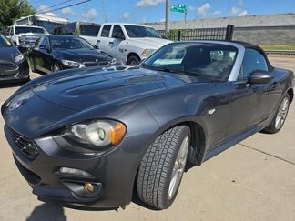 Used 2017 FIAT 124 Spider Lusso image 1