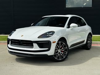 Certified 2024 Porsche Macan S image 1
