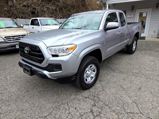 Used 2017 Toyota Tacoma SR5 image 1