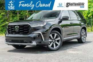 New 2025 Honda Pilot Touring image 1