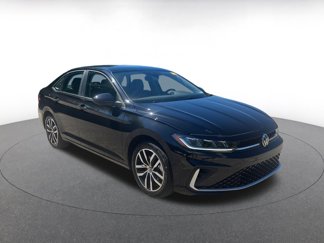 Used 2025 Volkswagen Jetta SE image 1